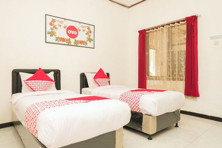 Bedroom 3, OYO 353 Loesje Guest House Syariah, Malang