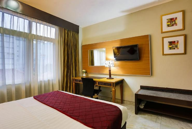 Exterior & Views 3, John's Pardede Internasional Hotel, Central Jakarta