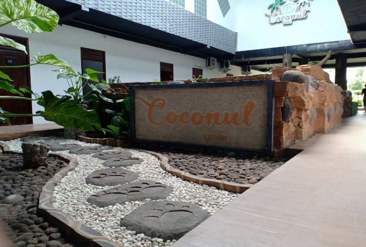 Coconut Hotel, Kediri