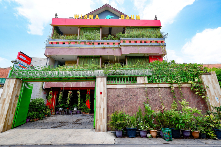 Exterior & Views 2, OYO 2095 Wisma Daun, Solo