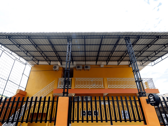 OYO Life 2158 Arista Residence Syariah, Medan