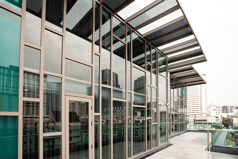 Exterior & Views 8