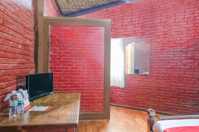 OYO 774 Villa 007 Sengkaling, Malang