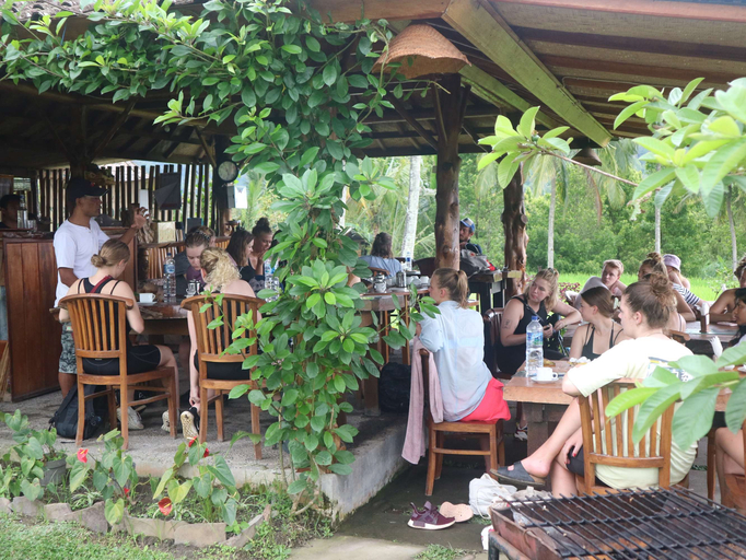 Food & Drinks 5, Puri Sunny Camping, Buleleng
