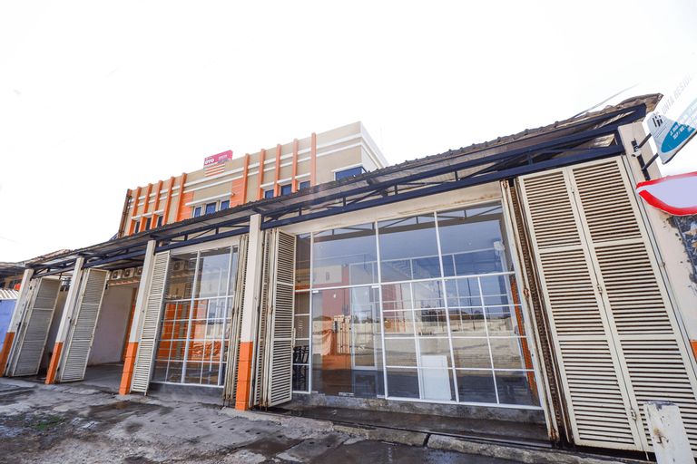 Exterior & Views 2, OYO 1250 Unta Residence, Semarang
