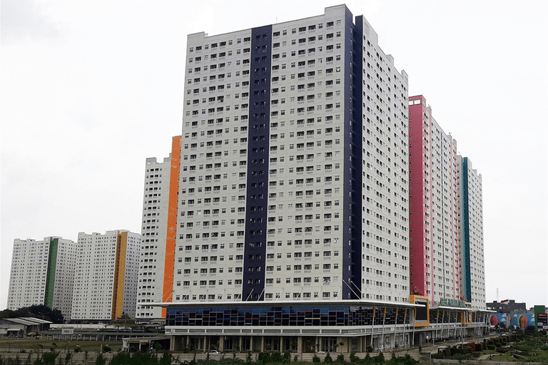 Exterior & Views 2, 1BR Fully Furnished Apartment at Green Pramuka By Travelio, Central Jakarta