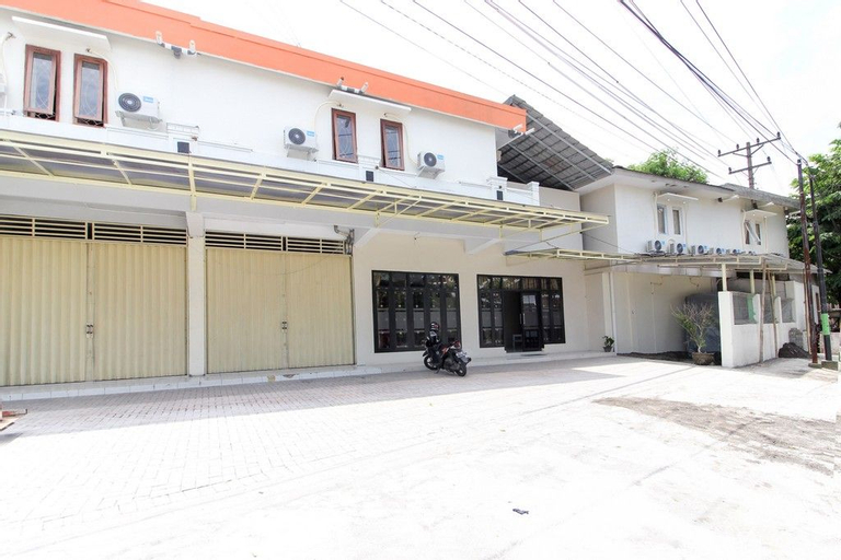 Exterior & Views 2, RedDoorz near Jogja Kembali Monument 3, Sleman