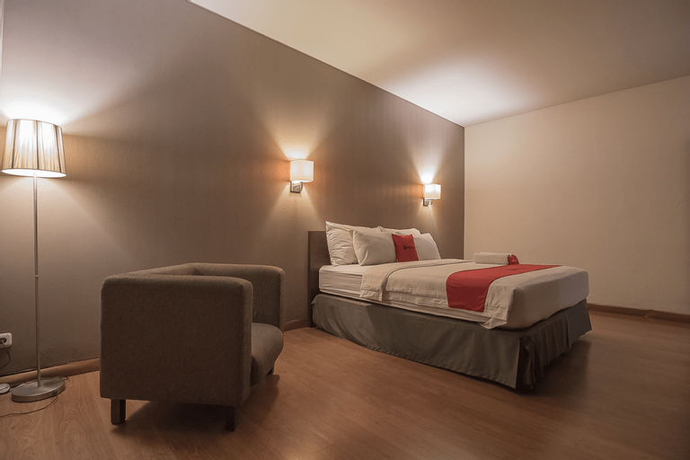 RedDoorz Premium near Paris Van Java Mall, Bandung