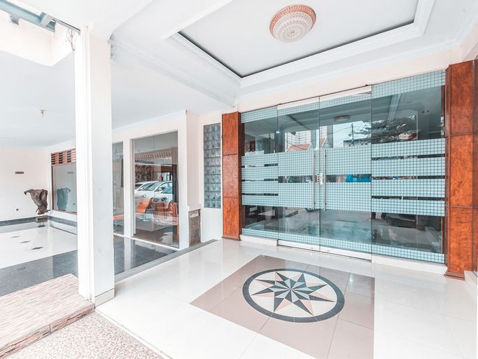 OYO 1667 Wisma Lux Barkah Syariah, South Jakarta