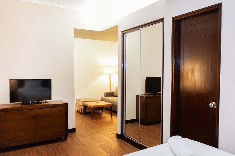 Ancol Marina 1BR Twin Bed Tower A By Travelio, North Jakarta
