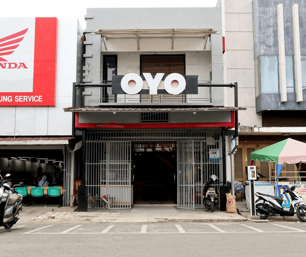 OYO 1191 Monalisa Residence And Cafe, Padang