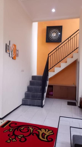 Villa Alura Batu, Malang