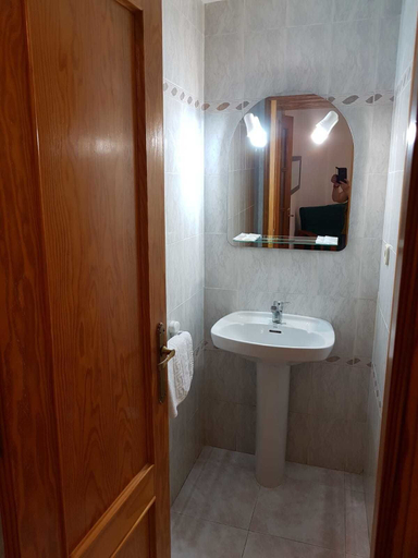 Bathroom 4, Apartamentos Olympia Center, Murcia