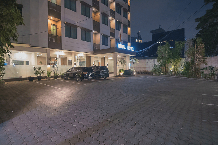 RedDoorz Premium near Paris Van Java Mall, Bandung