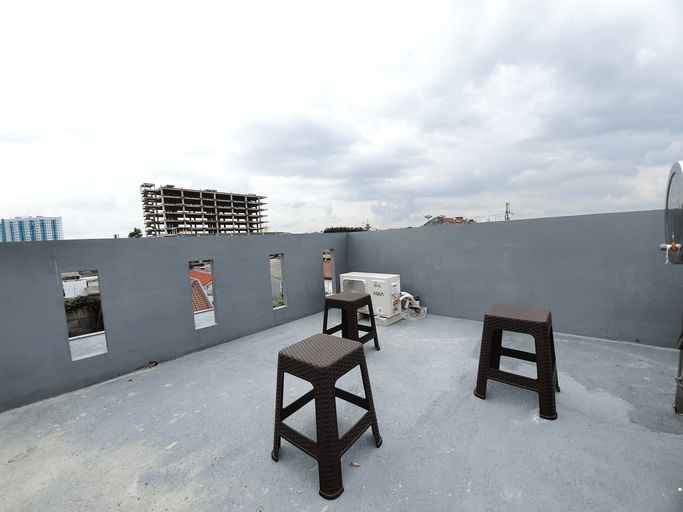 OYO Life 3021 Kost Setia, East Jakarta