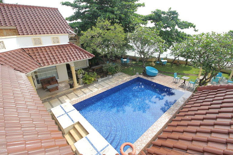 Bayfront Hotel Jepara, Jepara