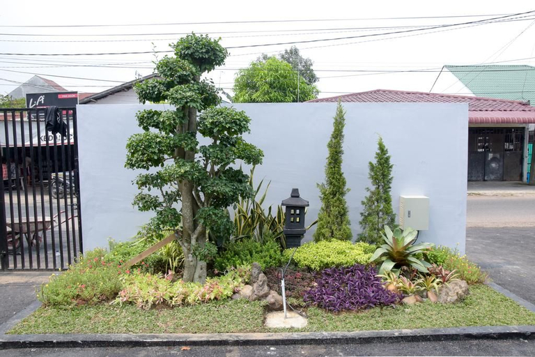 Bedroom 4, RedDoorz Plus near UNIMED Medan, Medan