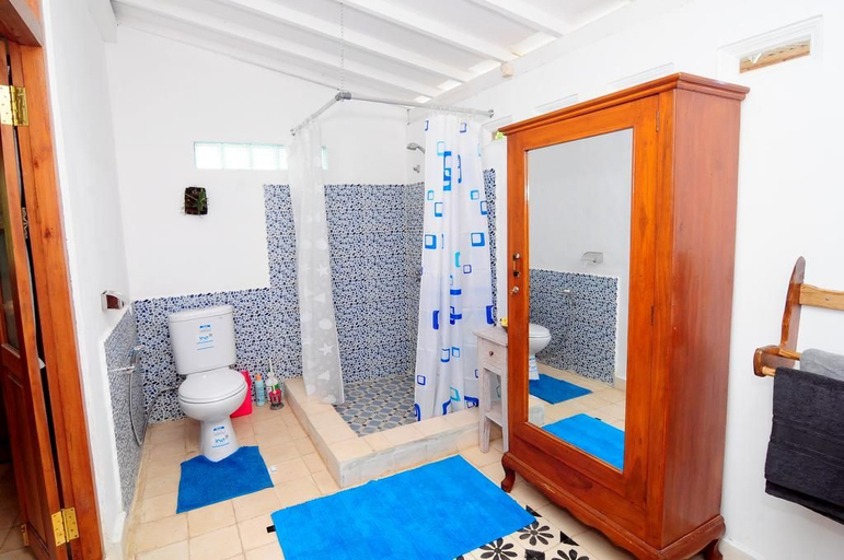 Bathroom, Nini Pondok Banyuwangi, Banyuwangi