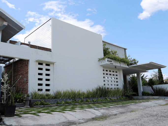 OYO 1098 Rego Hotel, Palu