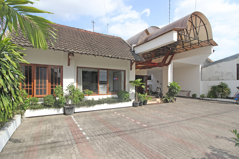 Exterior & Views 2, RedDoorz Plus @ Taman Siswa 3, Yogyakarta