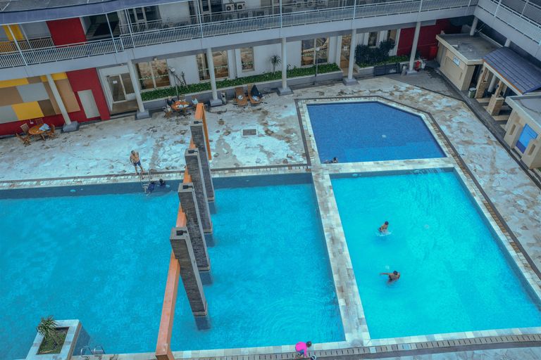 1BR Gardenia Boulevard Apartment Near Pejaten Village By Travelio (tutup permanen), Jakarta Selatan