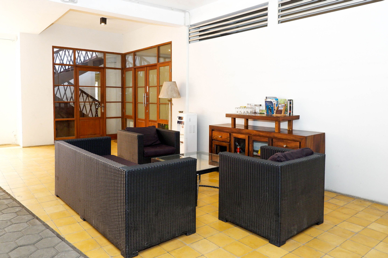OYO 422 Achterhuis Residence, Semarang