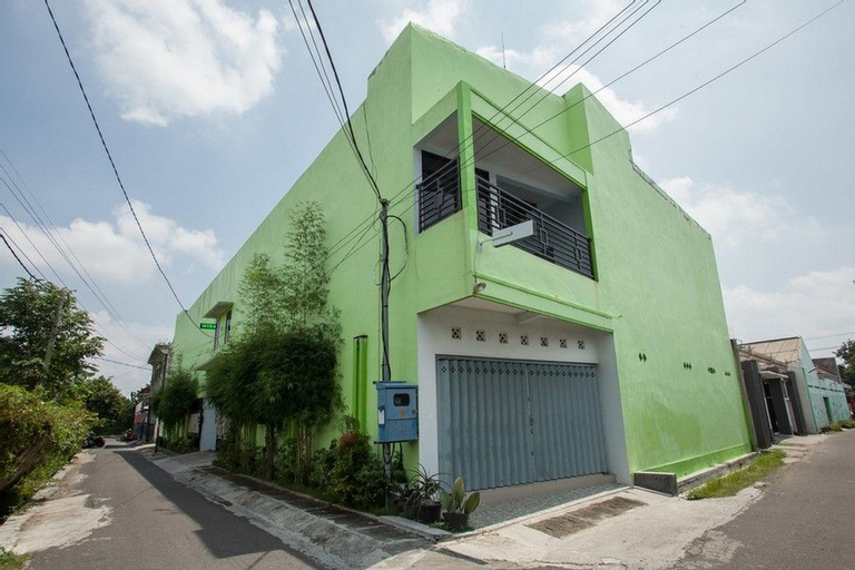 RedDoorz @ Kartohardjo Madiun, Madiun