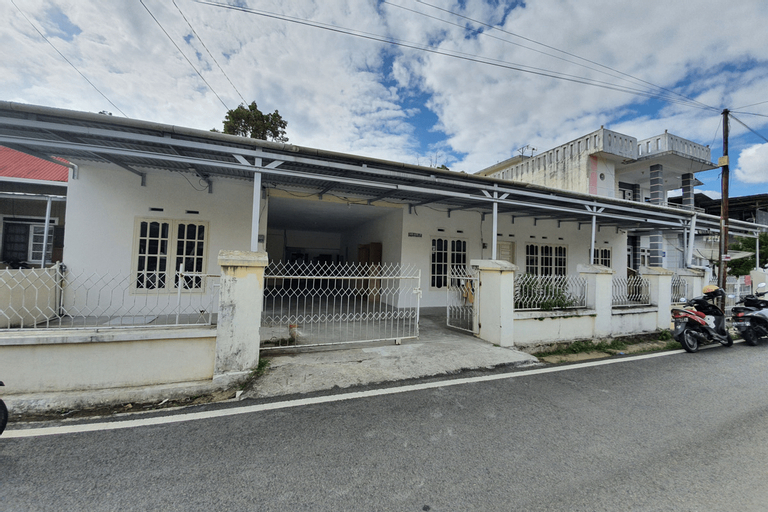OYO 2198 Fatima Guest House Syariah, Bukittinggi