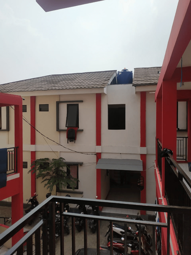 Exterior & Views 1, OYO 1875 Merah Putih Syariah, Depok