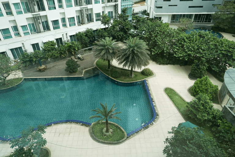 Sport & Beauty 4, 2BR Apartment with Sofa Bed at Woodland Park Residence By Travelio, South Jakarta