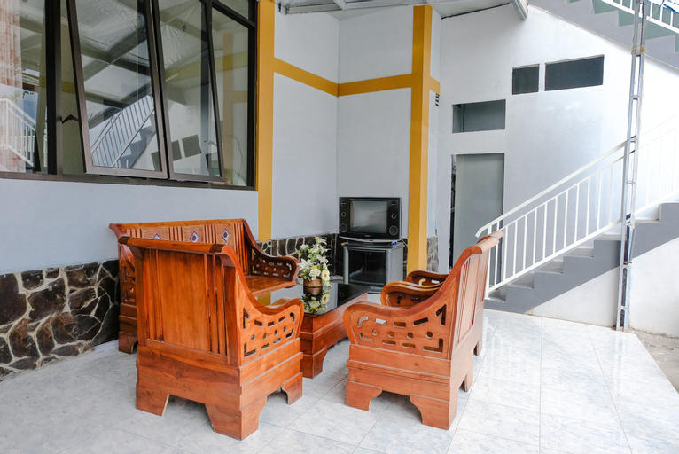 OYO 894 Nusa Indah Homestay Syariah, Malang
