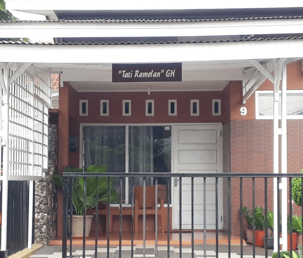 Exterior & Views 1, Tati Ramelan Guest House, Banyumas