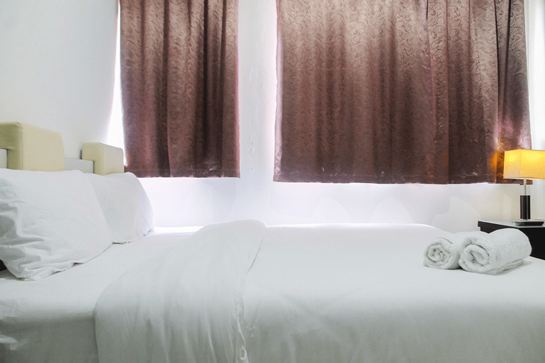 1BR with Working Space The Oasis Apartment Cikarang By Travelio, Cikarang