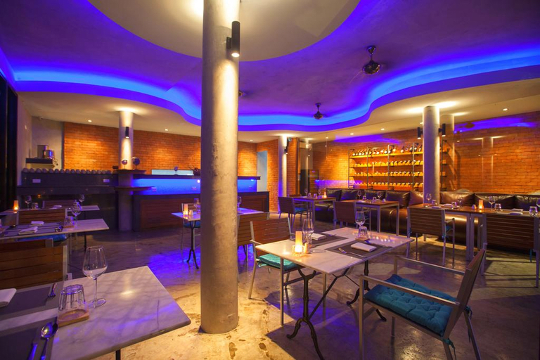 Food & Drinks 3, Norn Talay Surin Beach Phuket, Pulau Phuket