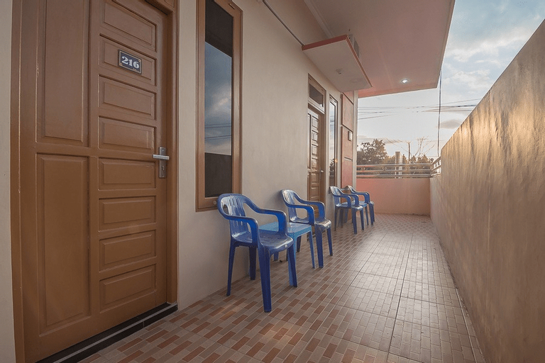 RedDoorz Plus near Syamsudin Noor Airport 3, Banjar