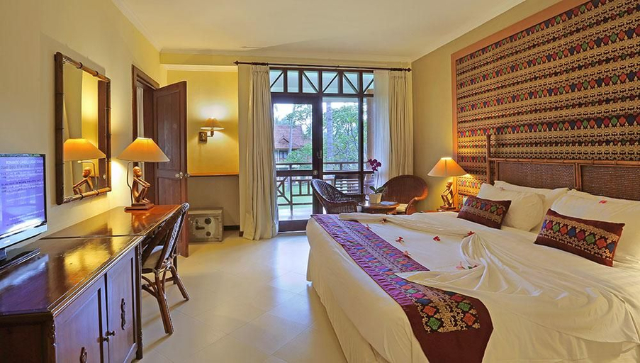 Bedroom 3, Mangsit Suites By Holiday Resort Lombok, Lombok