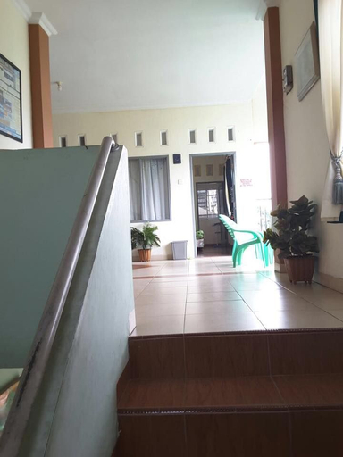 Bathroom 5, Penginapan Syariah, Pekanbaru