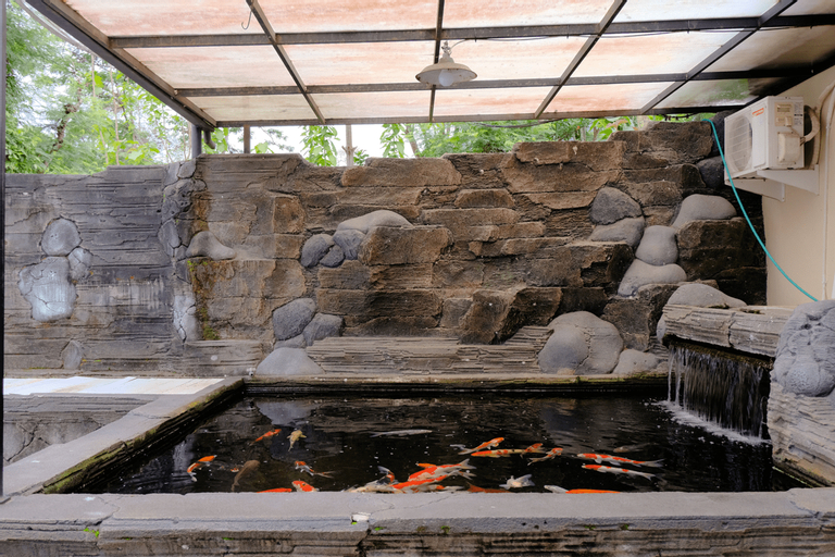 SPOT ON 2448 Hotel Tlogorejo 2, Ponorogo