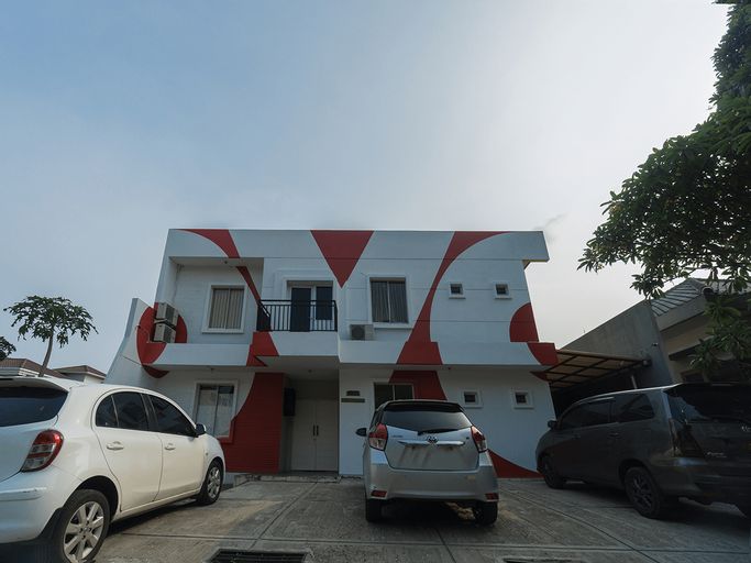 OYO 2110 Rotterdam Guest House Syariah, Tangerang