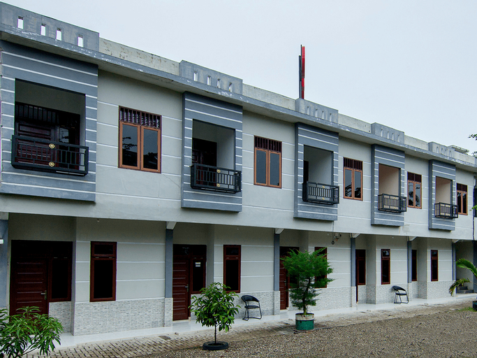 Exterior & Views 2, OYO 2069 Wisma Syariah Kampung Baru, Labuhanbatu