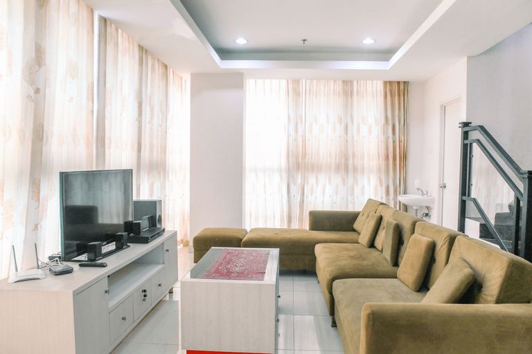 Beautifully Spacious 3BR at Sunter Park View Apartment By Travelio, North Jakarta