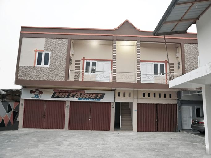 Exterior & Views 3, RedDoorz Syariah near Sultan Syarif Kasim II Airport, Pekanbaru