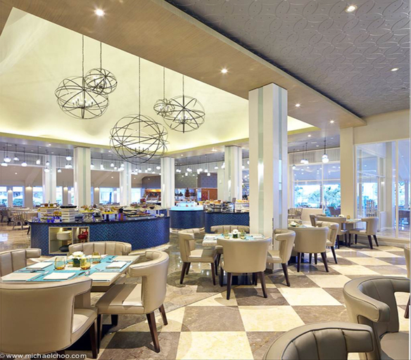 Sheraton Bandung Hotel & Towers - Food & Drinks
