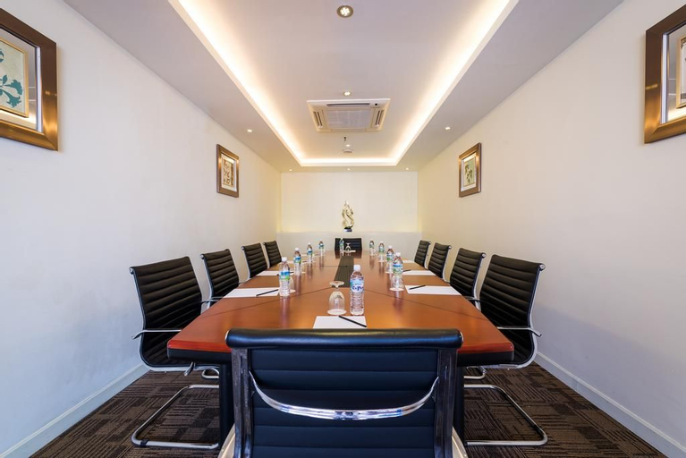 Business Facilities 25