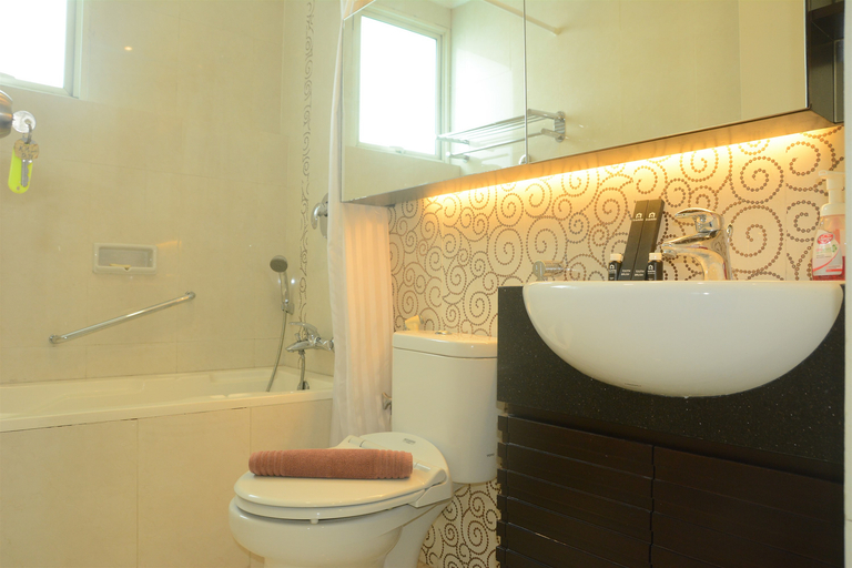 3BR Penthouse at MOI Kelapa Gading Square Apartment By Travelio, North Jakarta