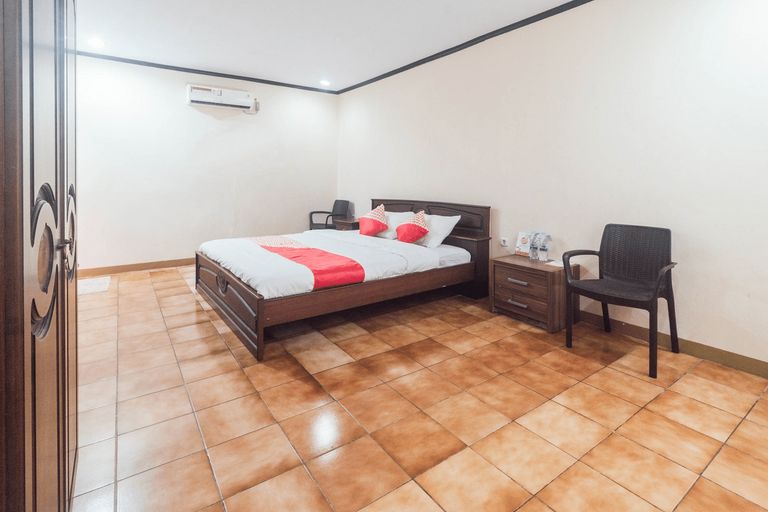 OYO 1688 Collin Beach Hotel, Ambon