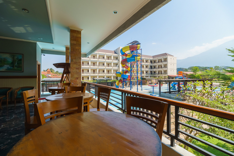 Exterior & Views 5, RedDoorz Resort Premium @ Sangkan Hurip Kuningan, Kuningan