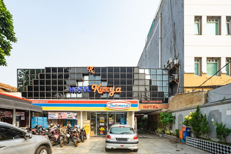 RedDoorz near RS Cikini, Central Jakarta