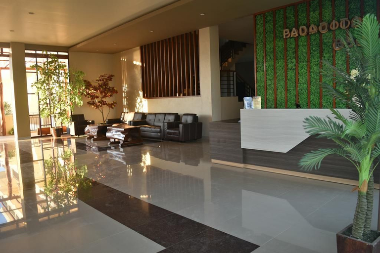 Public Area 2, Padadita Beach Hotel, East Sumba