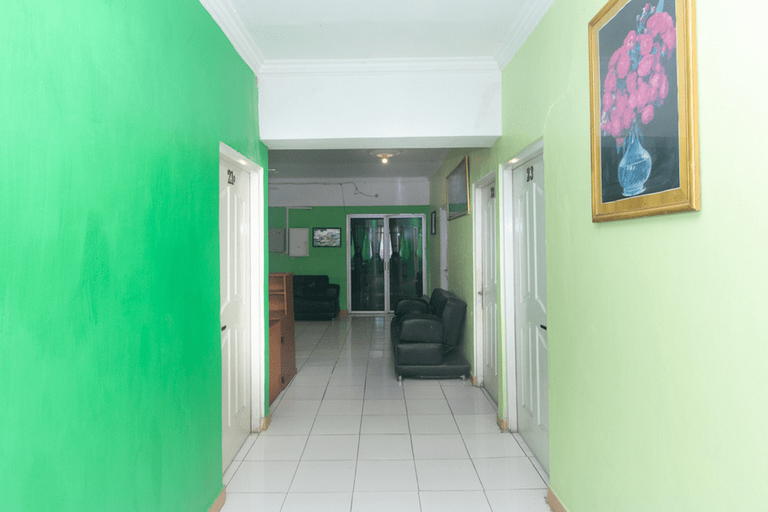 Public Area 2, RedDoorz @ Frans Seda Kupang, Kupang